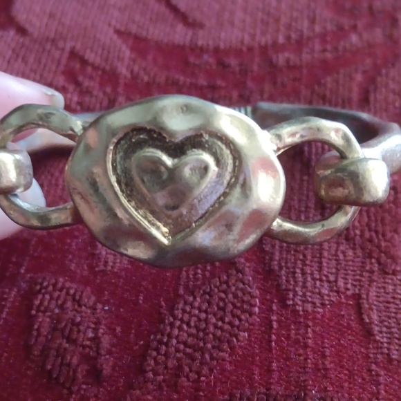 Gold Hammered Heart Bracelet - Picture 7 of 7